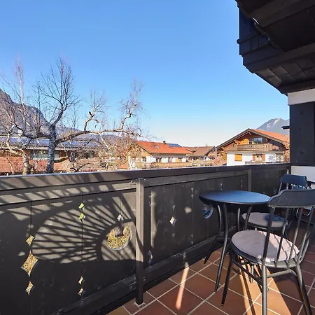Alpen-retreat - Piste, Balkon Und Alpspitzblick Lejlighed